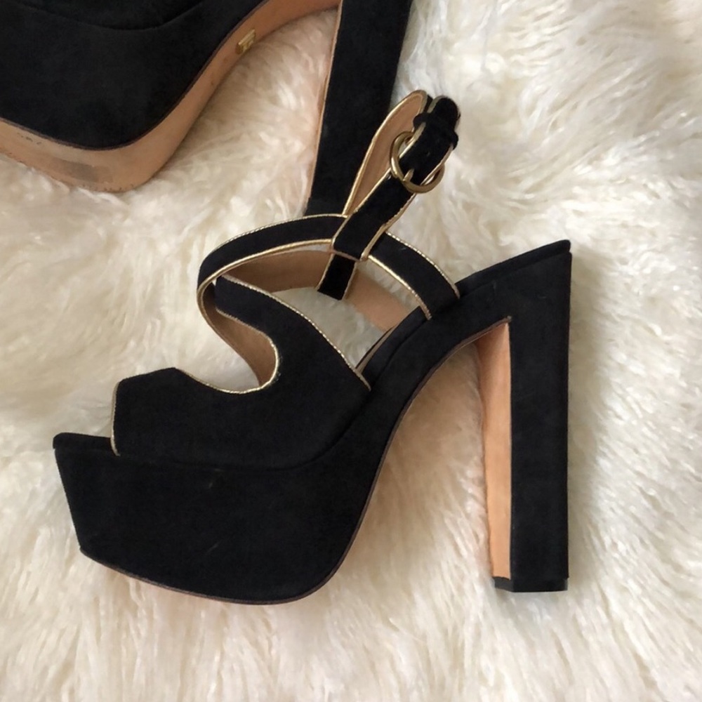 Pour la Victoire Gitta Black Suede Platform Heels